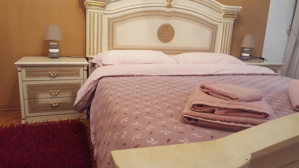 B&B In Arena L' Opera เวโรนา ภายนอก รูปภาพ